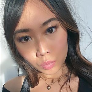 Meet your Posher, Eneesa